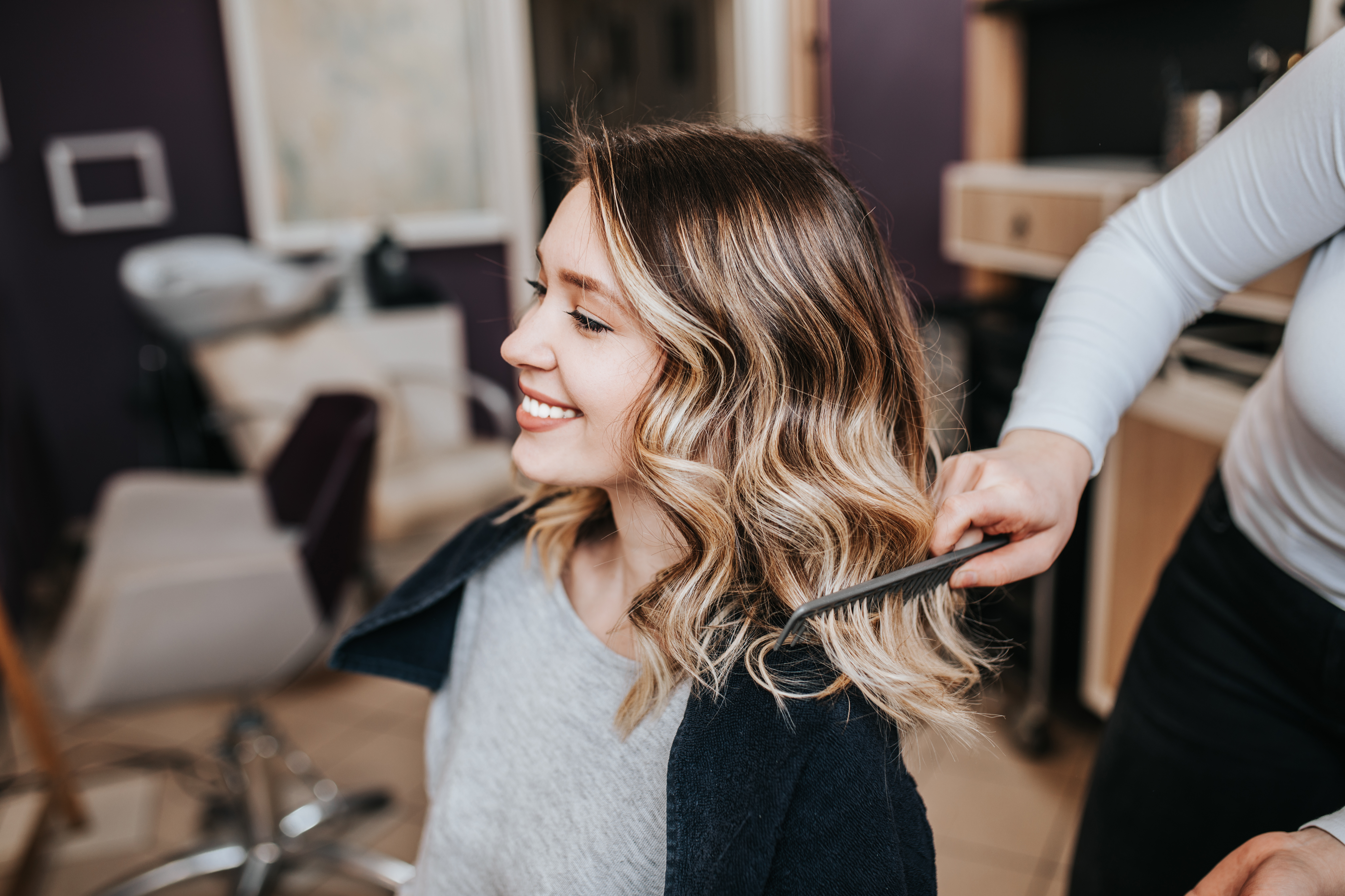 Lemon Tree is a walk in hair salon that provides the best haircuts in your area.