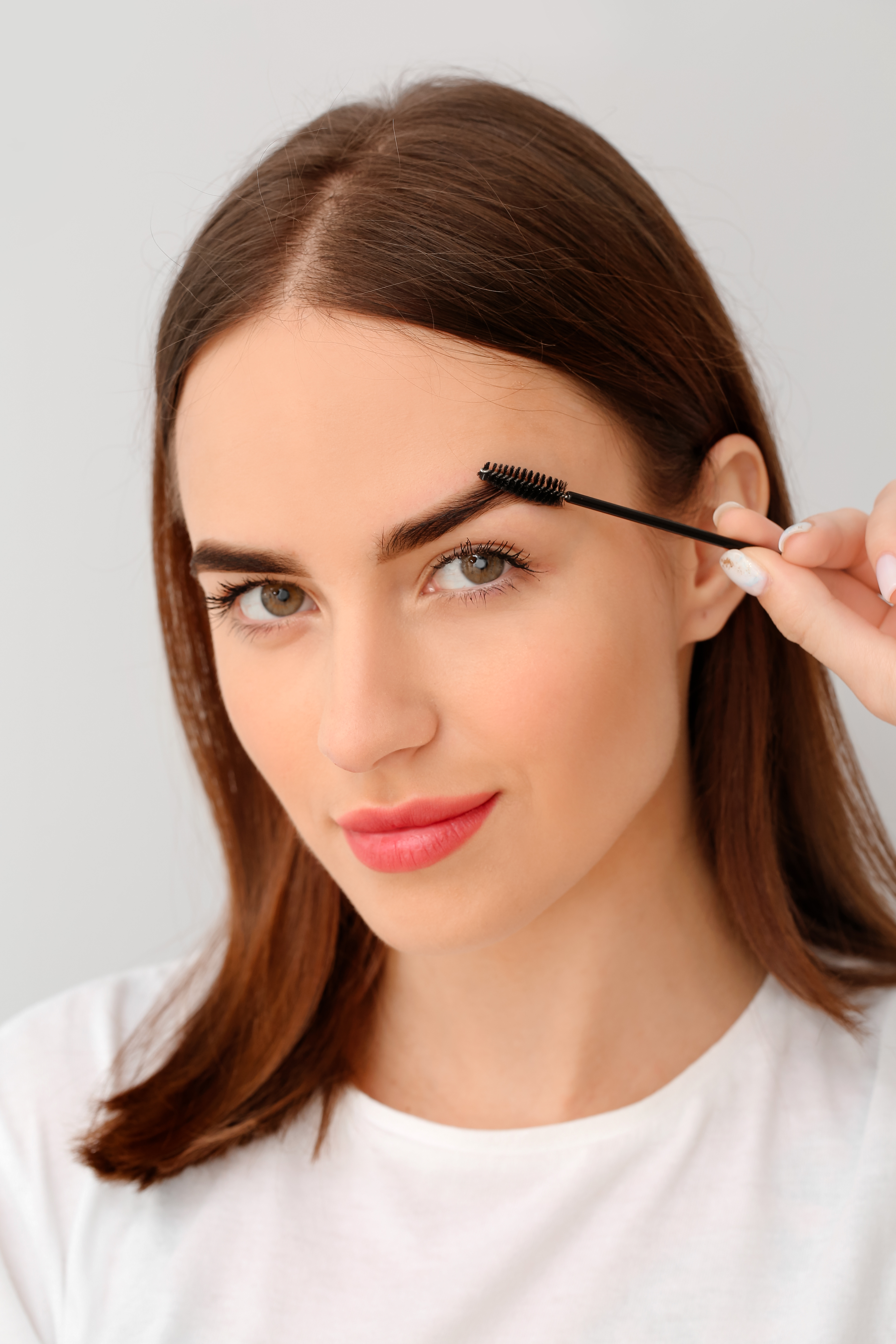 A woman with nicely shaped brows - for eyebrow waxing, contact Lemon Tree today.